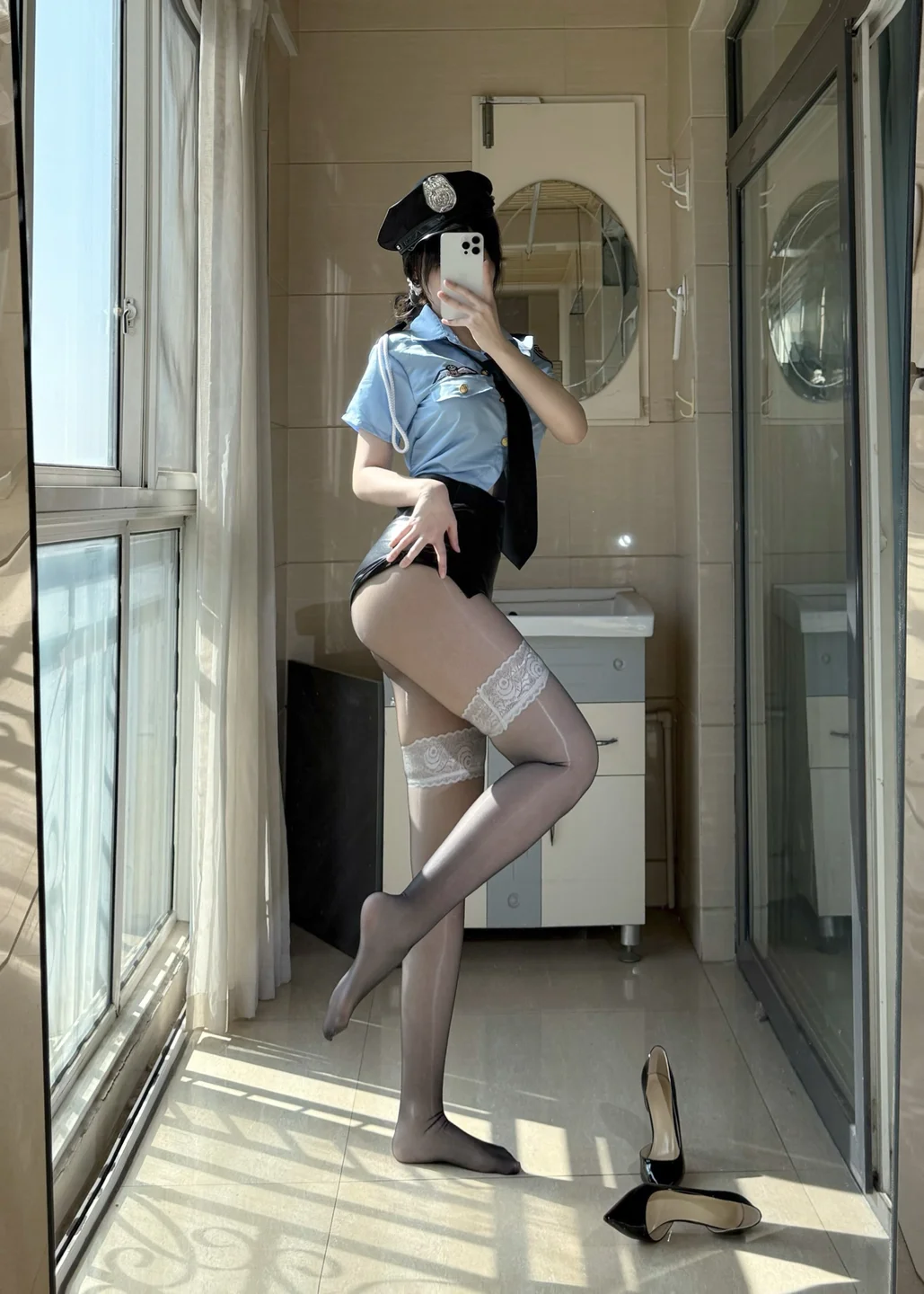 不可爱羚 - 高价定制 女警制服 [48P,8V-1.04GB] tg@simisebaisi 【丝足阁】012.webp